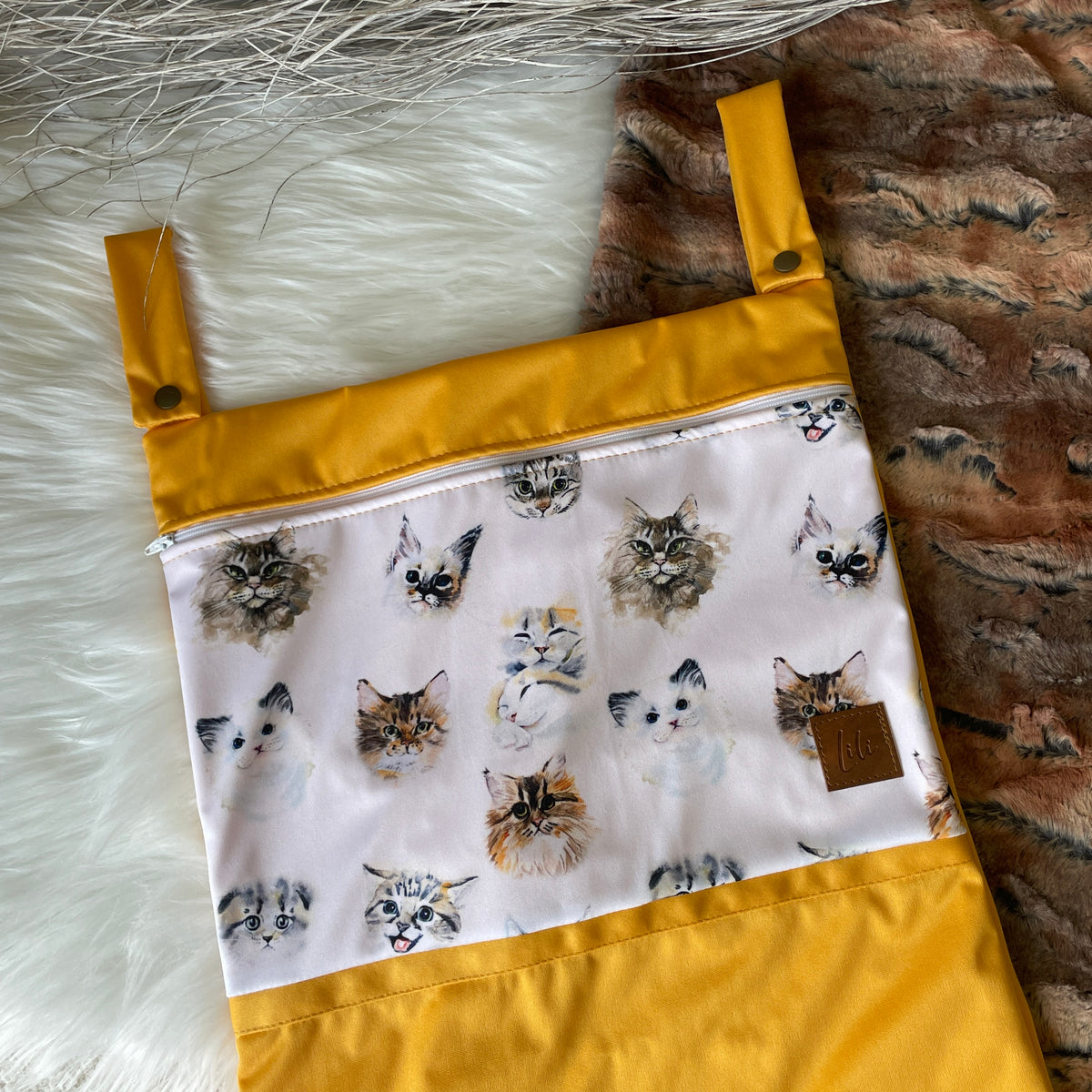 Hanging waterproof bag | Kittens