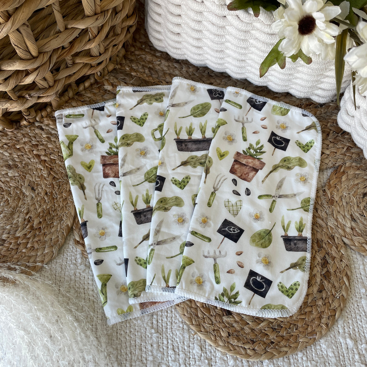 La Claire Fontaine | Set of cotton and bamboo velvet wipes | Pat gardens 