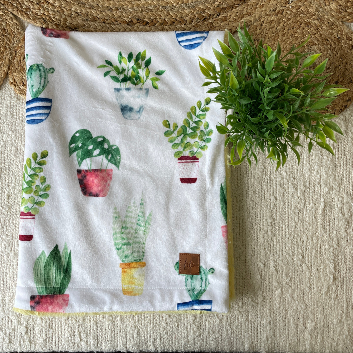 Simple comforter ready to go | Even more plants [Minky/Faux Fur]