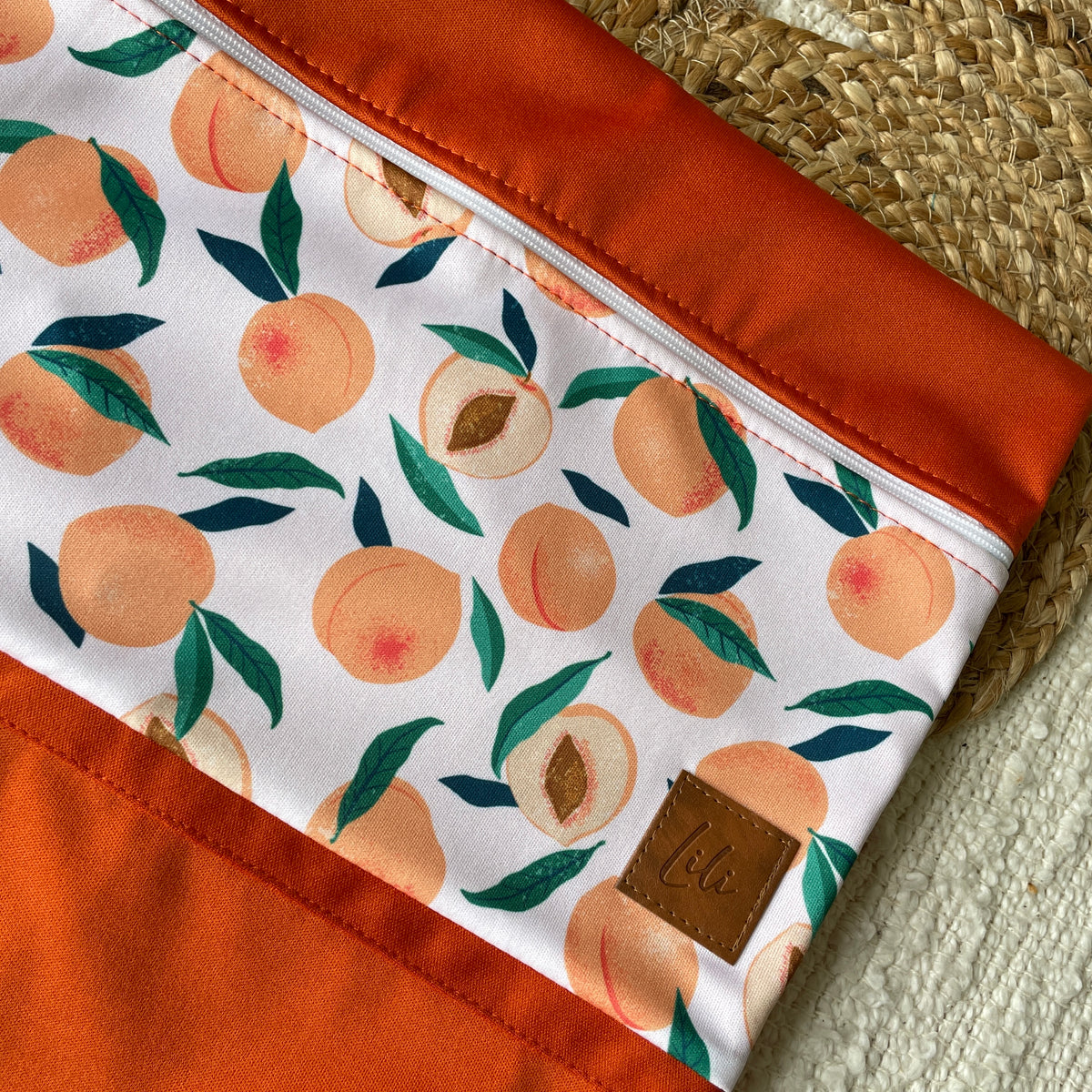 Hanging waterproof bag | Nectarine