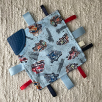 Crunchy comforter with teething corner | Heavy Trucks